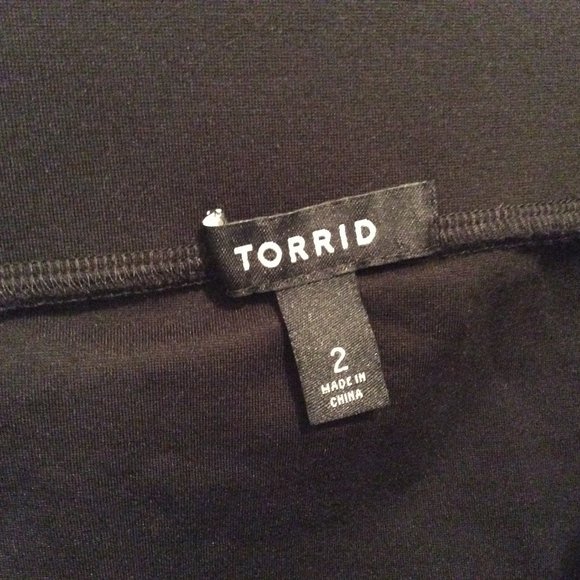 Torrid Skirt 2 Black Elastic Waist Pencil Stretch Laser Cut - Picture 8 of 8